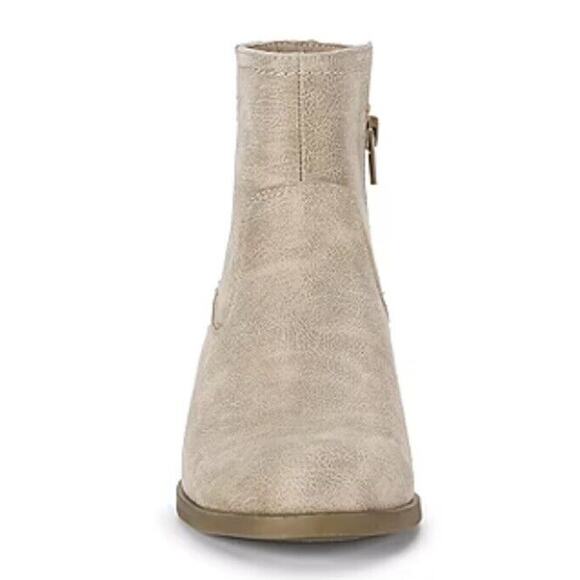 Frye and Co. Womens Estreley Stacked Heel Booties Size 8.5 Sand Tan Suede Like - Picture 1 of 11